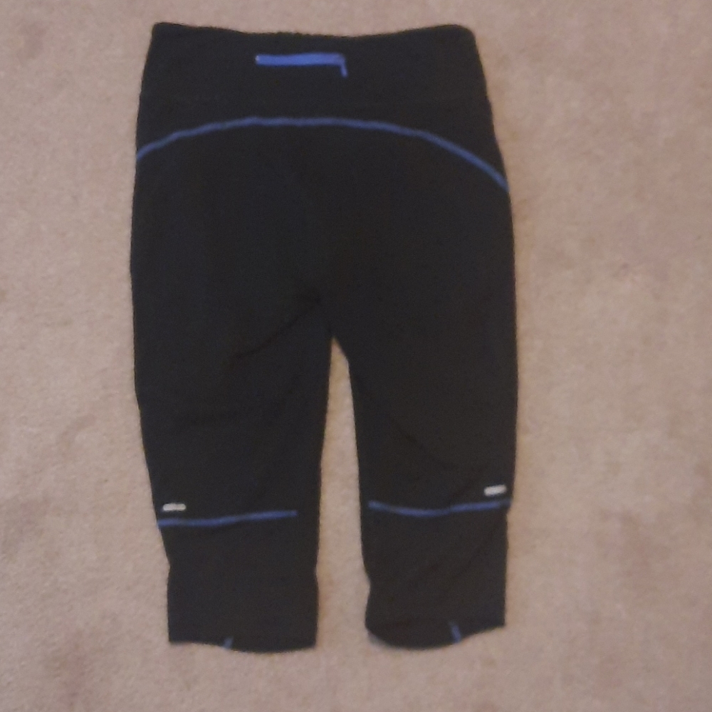 Capris - Picture 4 of 4